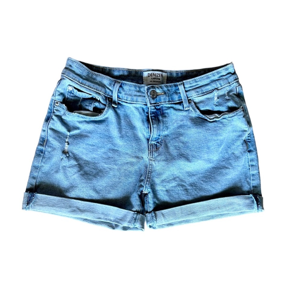 Levi mid rise shorts